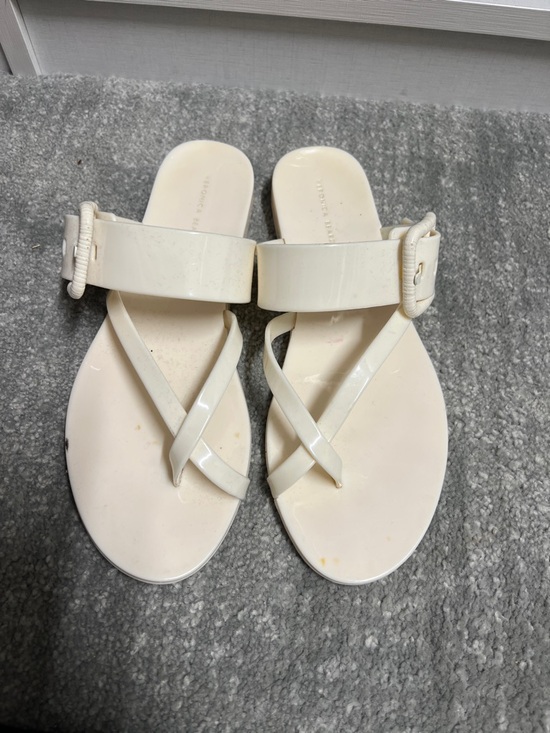 Veronica Beard Shoes - Veronica Beard Cream Cross‑Strap Slide Sandals with Buckle jelly